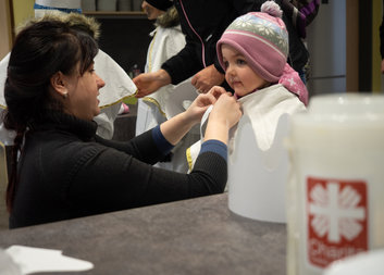 Tři králové dokoledovali. Na mnoha místech pomáhají i stmelují