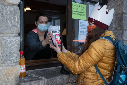 Do tříkrálových pokladniček na jihu Čech lidé přispěli přes 3 miliony Kč