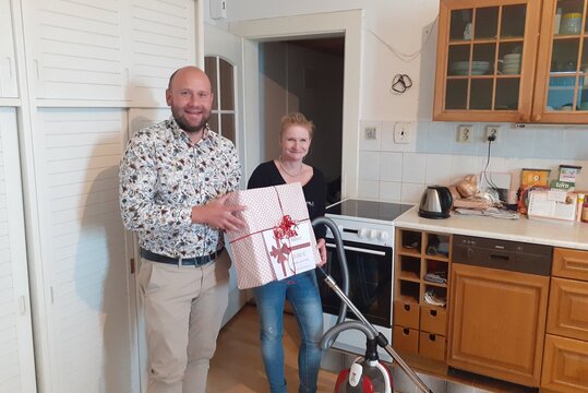 V Táboře pomáhala s Tříkrálovou sbírkou pohlednice