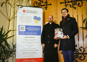 Varhanní koncert pomohl Ukrajincům na jihu Čech