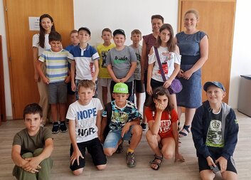 Kurzy českého jazyka, výlety i materiální pomoc