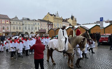 kolednický průvod na ČB náměstí