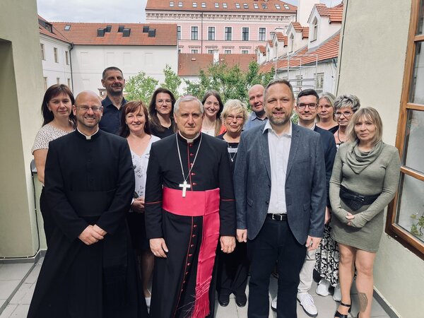 setkání ředitelů Charit s prezidentem diecézní charity a biskupem