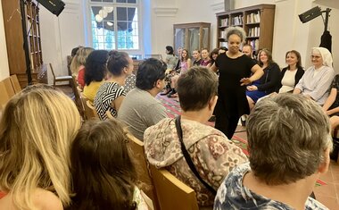 inscenace Jak vytáhnout kořeny