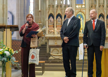 S úctou smekám před pečujícími, říká čerstvá držitelka Ceny Charity ČR Jitka Koubová