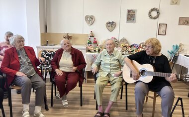 představení seniorů